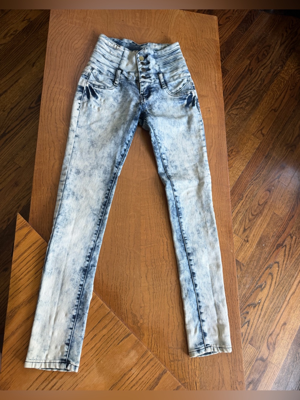 High-Waisted Acid Wash Women’s Jeans - Light Blue